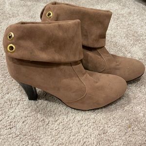 Brown velvet heeled booties